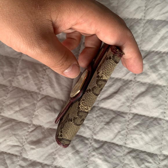 Authentic Gucci key case - Picture 12 of 12